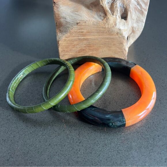 Marc Jacobs Chunky Resin and Leather Bangle Set - Picture 6 of 7